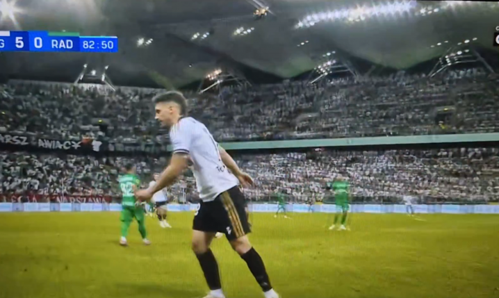 Tak Ruben Vinagre ''OŚMIESZYŁ'' piłkarza Radomiaka xD [VIDEO]